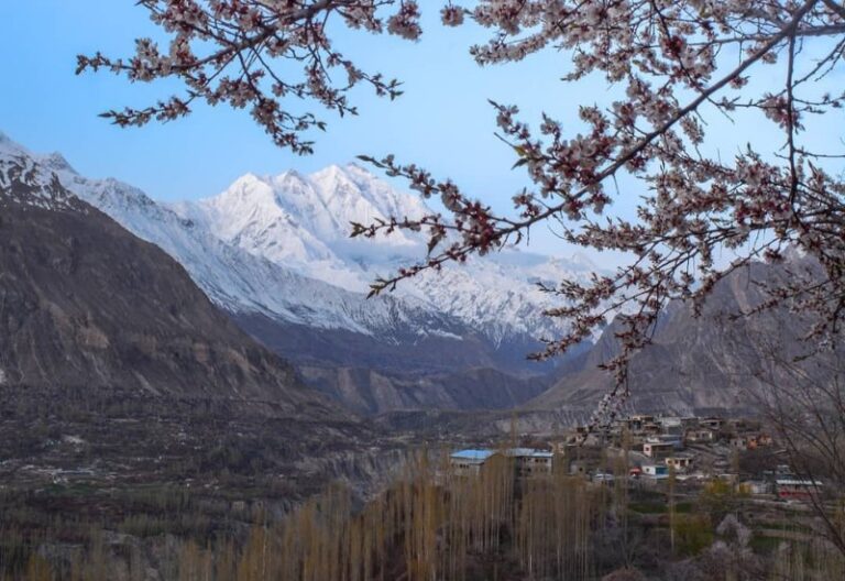 Hunza Tour Packages 2024 - Book Perfect Trip Now